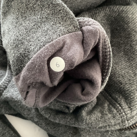 Lululemon Charcoal Hoodie Jacket, size 6 - Picture 7 of 10